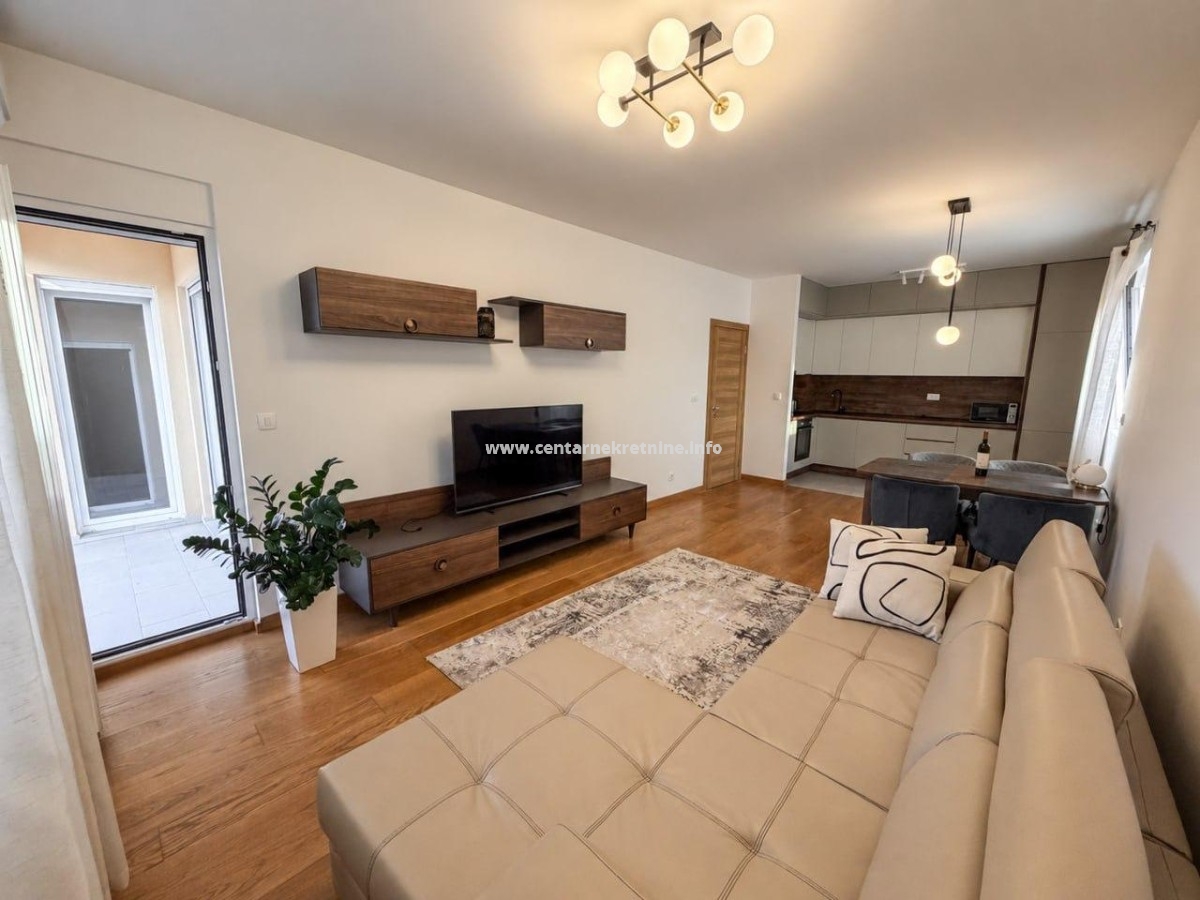 Izdavanje, dvosoban stan 75m2, City kvart, Podgorica